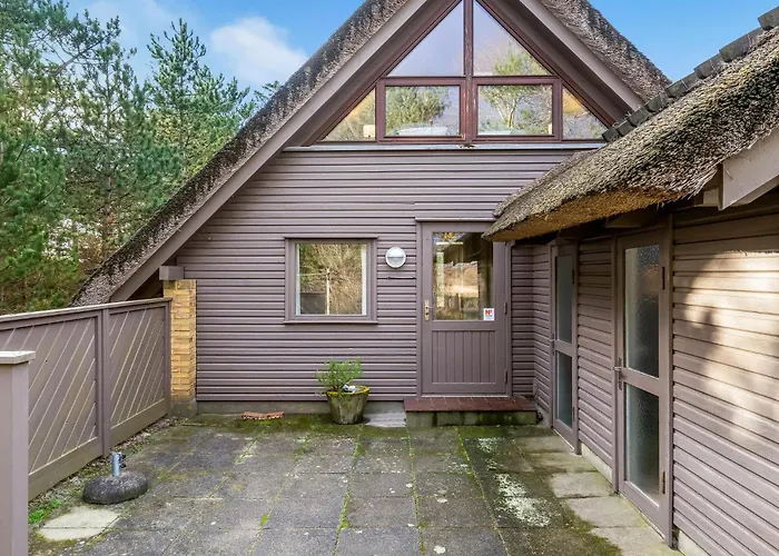 3 Bedroom Gorgeous In Дом отдыха Хамбл